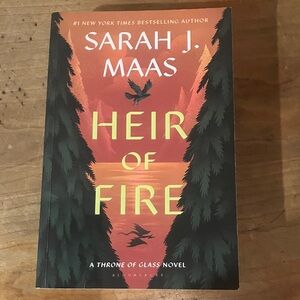 Heir of Fire by Sarah J. Maas - softcover Book